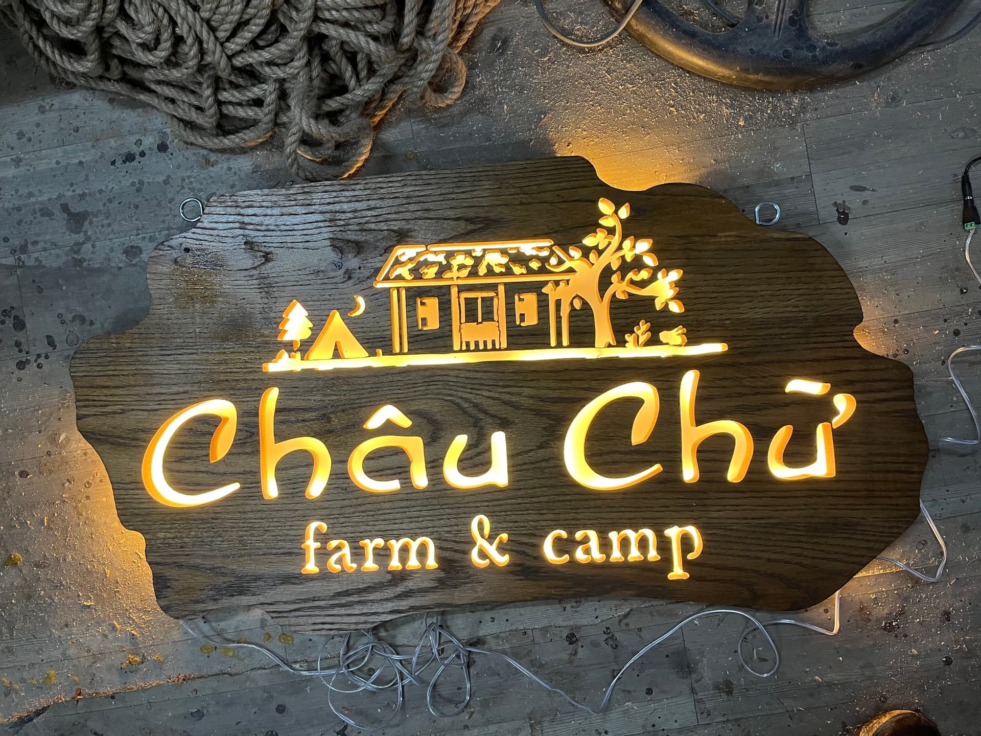 Bảng hiệu gỗ farm