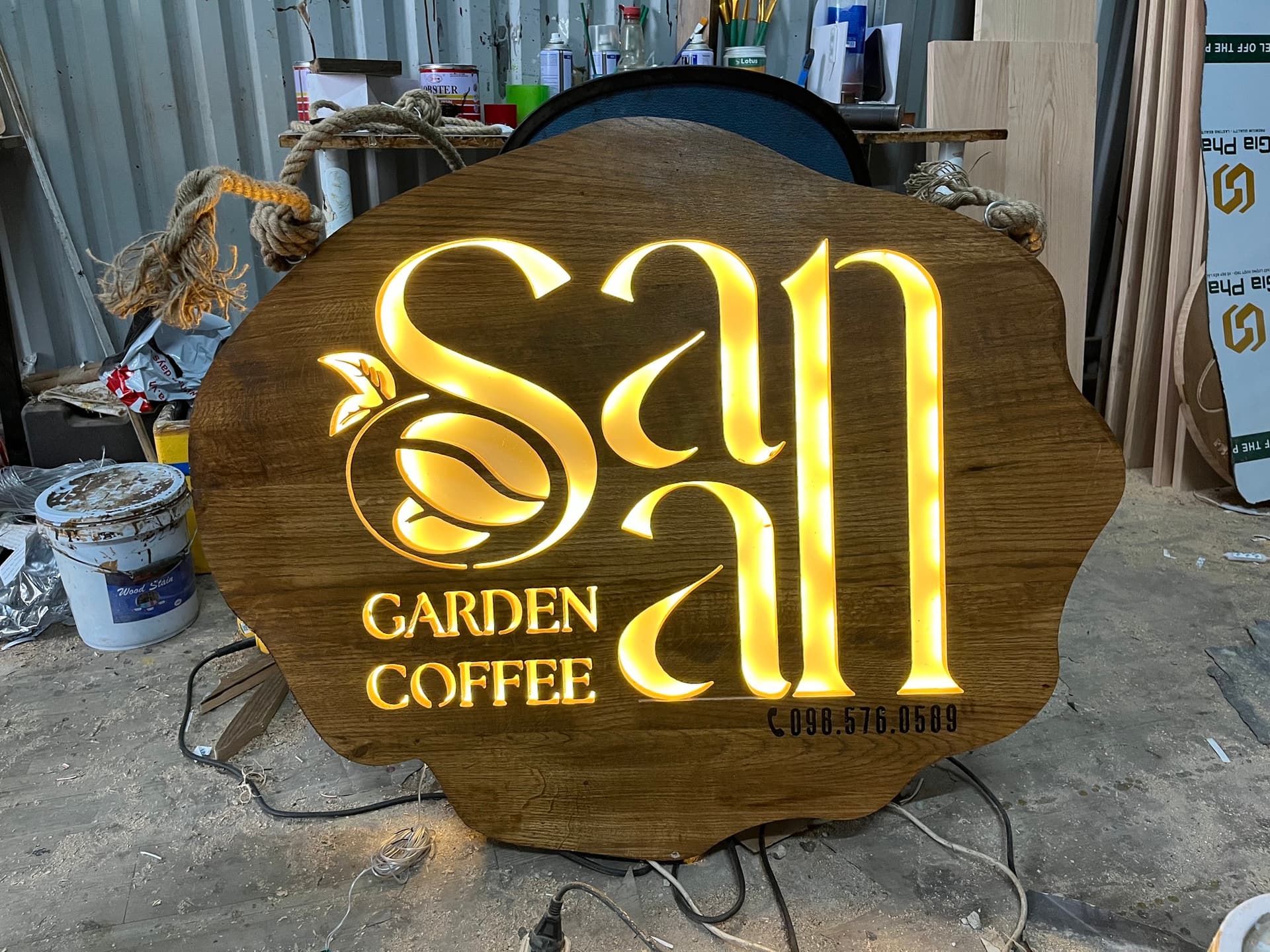 Bảng hiệu gỗ garen coffee