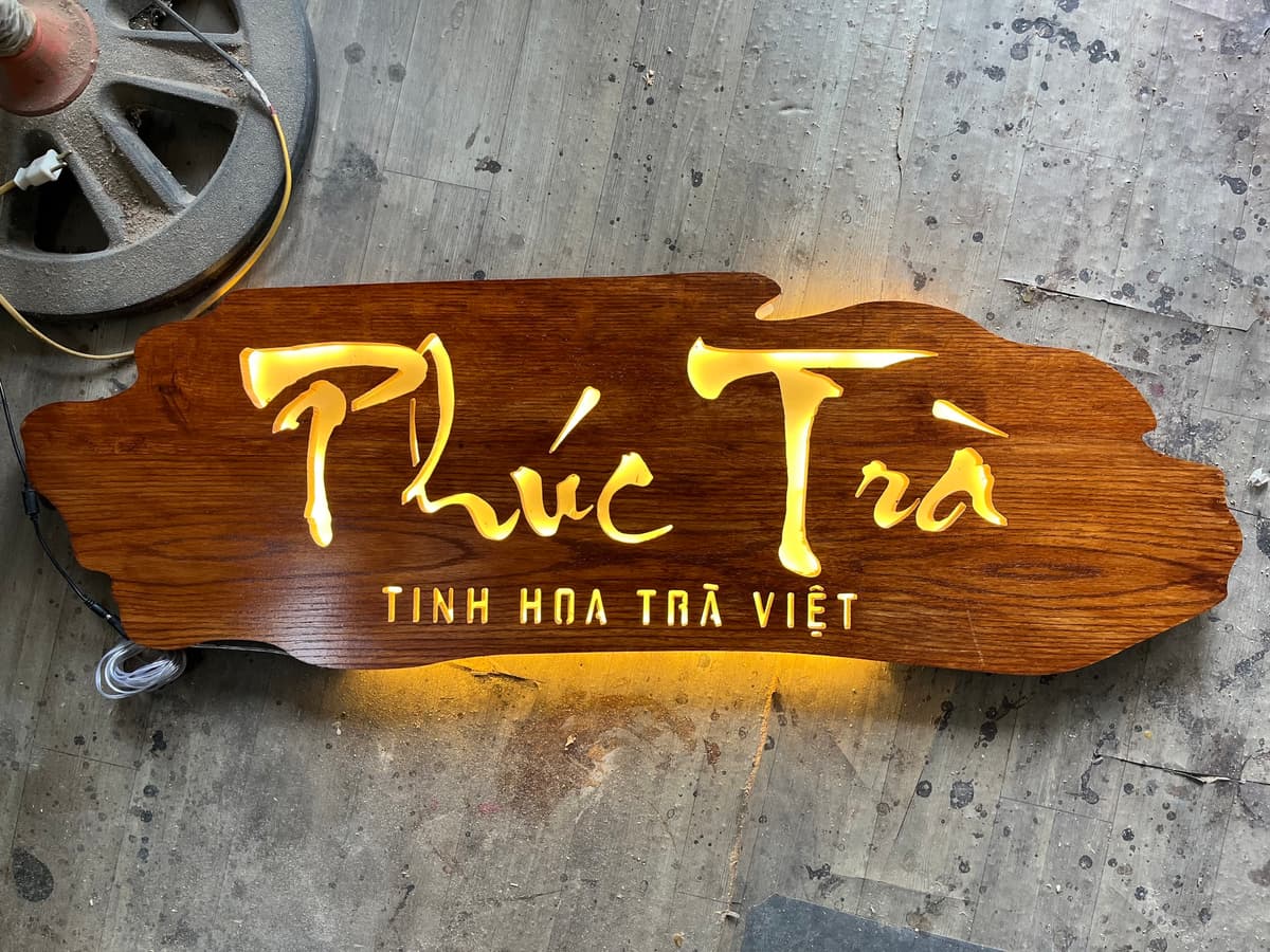 Bảng hiệu Gỗ Trà