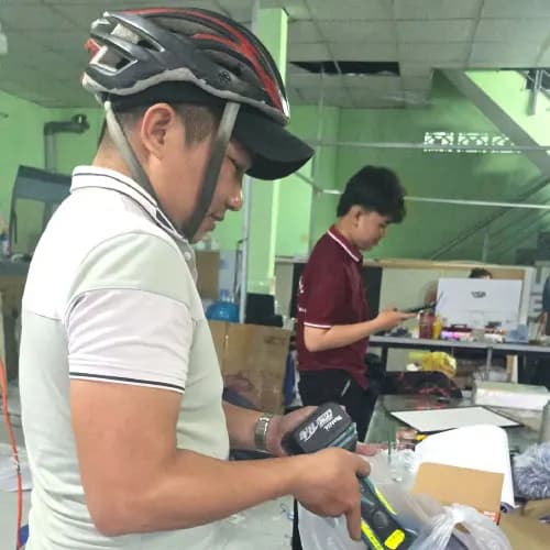 Cao Hoài An Giám Sát Công Trình tại Siêu Thị Bảng Hiệu
