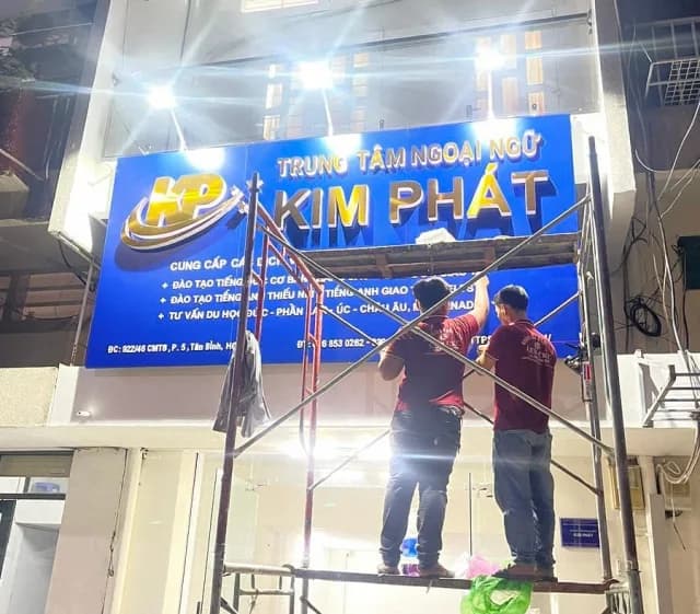 Thi công lắp đặt bảng hiệu tại CMT8, Quận Tân Bình, tối ưu khả năng nhận diện từ xa