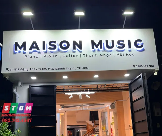Quá trình thi công bảng hiệu Maison Music tại Bình Thạnh