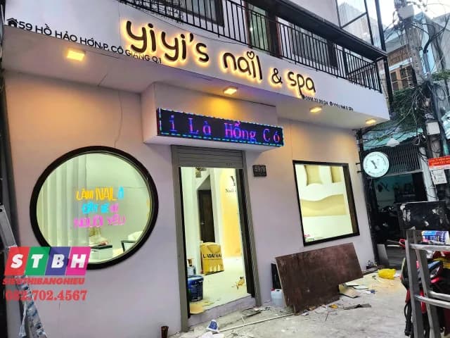 Thi công bảng hiệu Nail Spa tại 59 Hồ Hảo Hớn, Quận 1