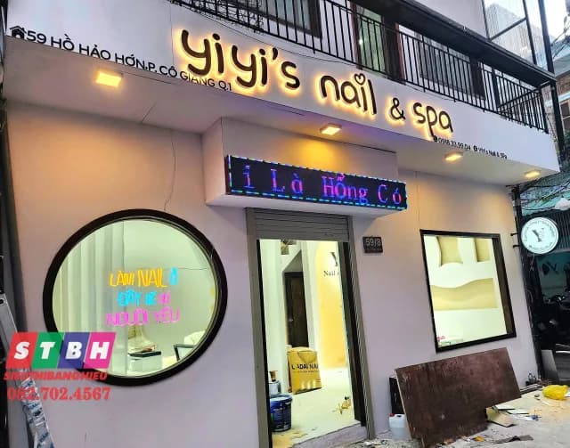 Thi công bảng hiệu Nail Spa tại Quận 1
