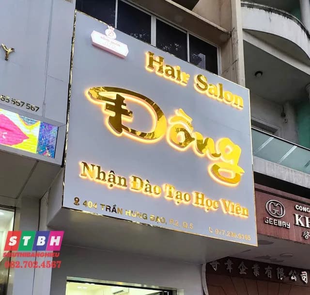 Bảng hiệu inox ăn mòn cho phòng khám và tiệm vàng tại Quận 5