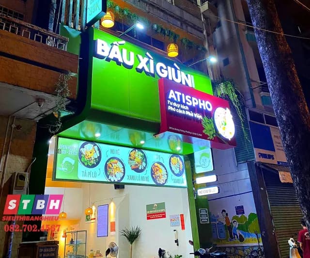 Hoàn thiện bảng hiệu quán phở Atiso Bấu Xì Giùn tại Quận 5