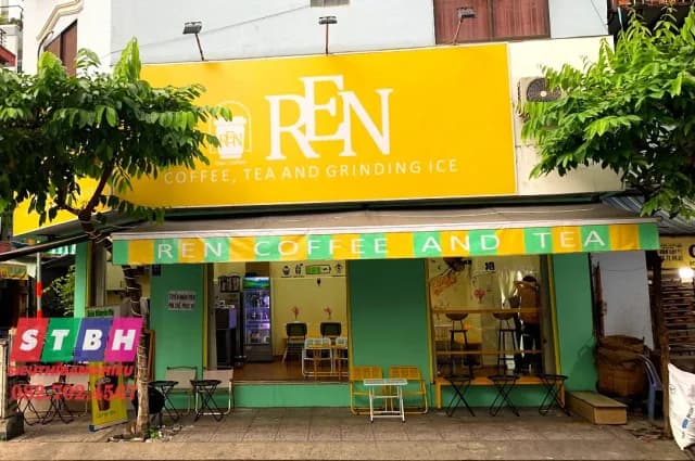 Bảng hiệu khung sắt đơn giản tại Quận 4, thiết kế chắc chắn, phù hợp tiệm nhỏ