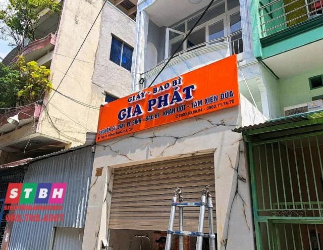 Lắp đặt bảng hiệu Gia Phát tại Quận 6