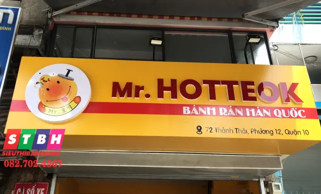 Thi công bảng hiệu Mr Hotteok tại quận 10