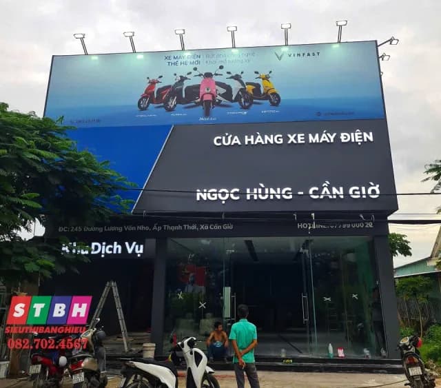 Bảng hiệu alu tại Cần Giờ với nền nhôm composite bền và chống gỉ tốt